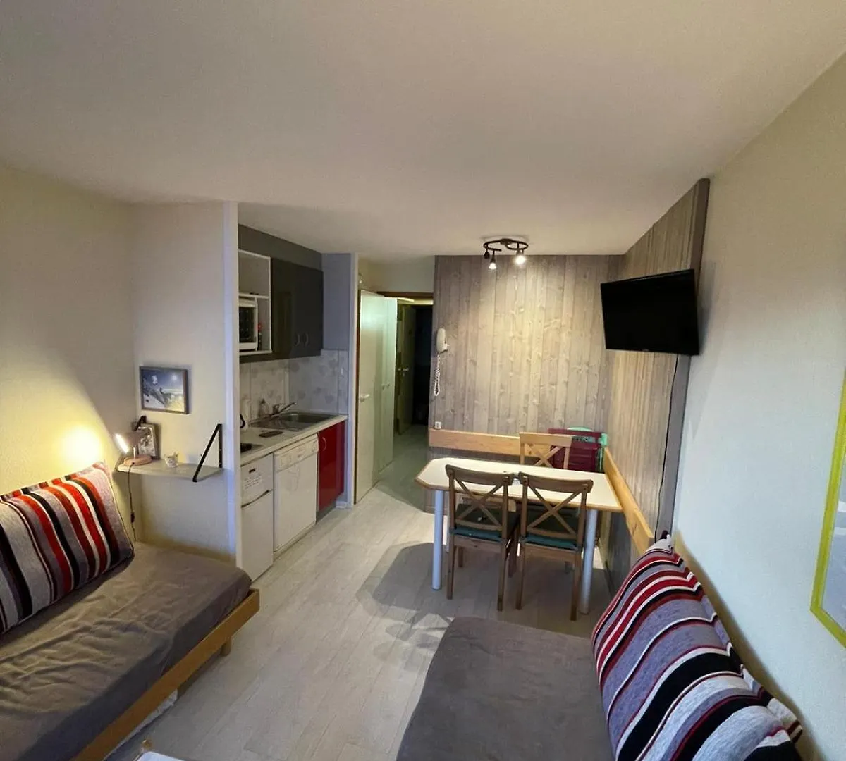 2/4 Pers - Plein Centre - Vue Panoramique Apartment Alpe d'Huez France